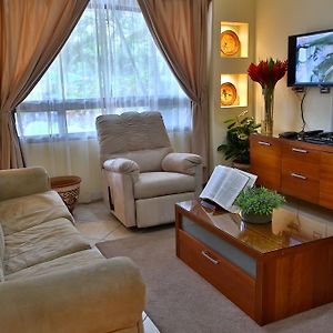 Deluxe Two-Bedroom Apartment